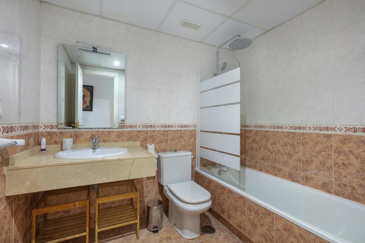 Lovely 2 Bedroom Locrimar V Walk To Beach Rdr260 Marbella Kültér fotó